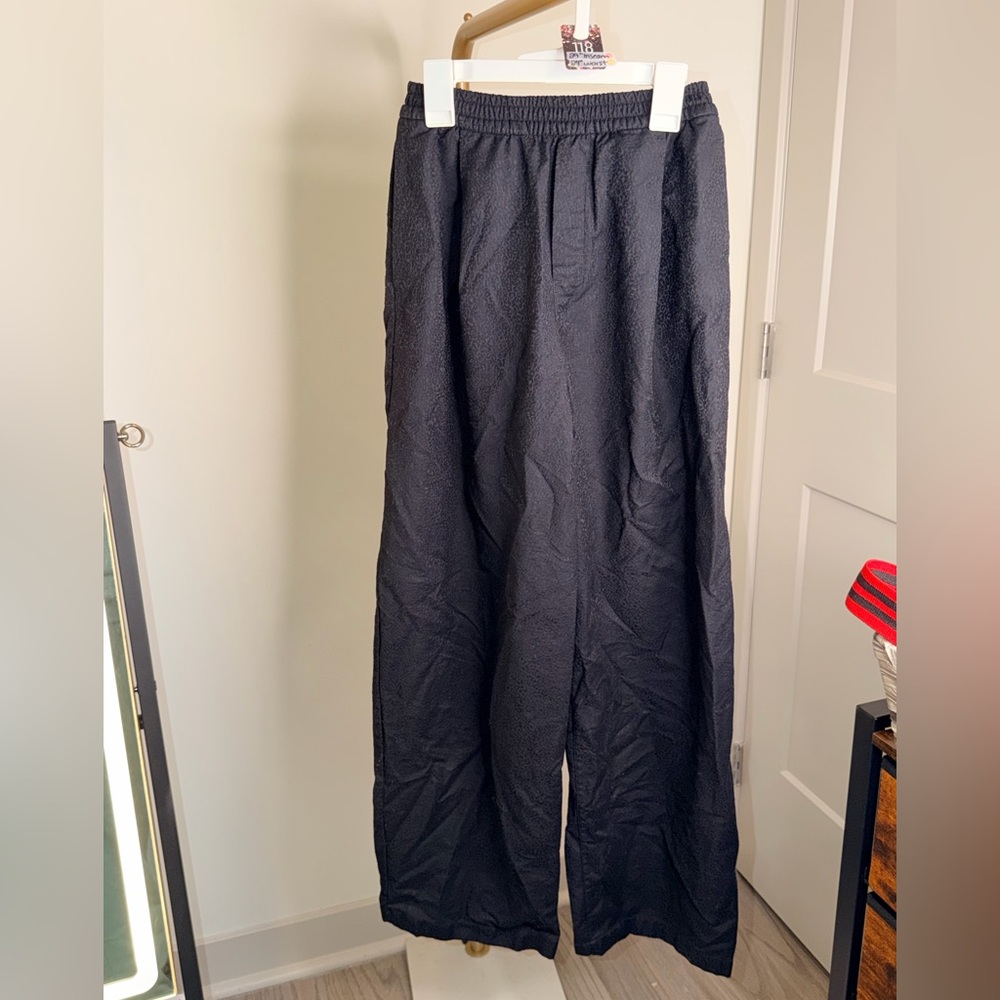 118. Lululemon lab Jacquard Wide-Leg Pant 31" in Leopardo Jacquard MED Black